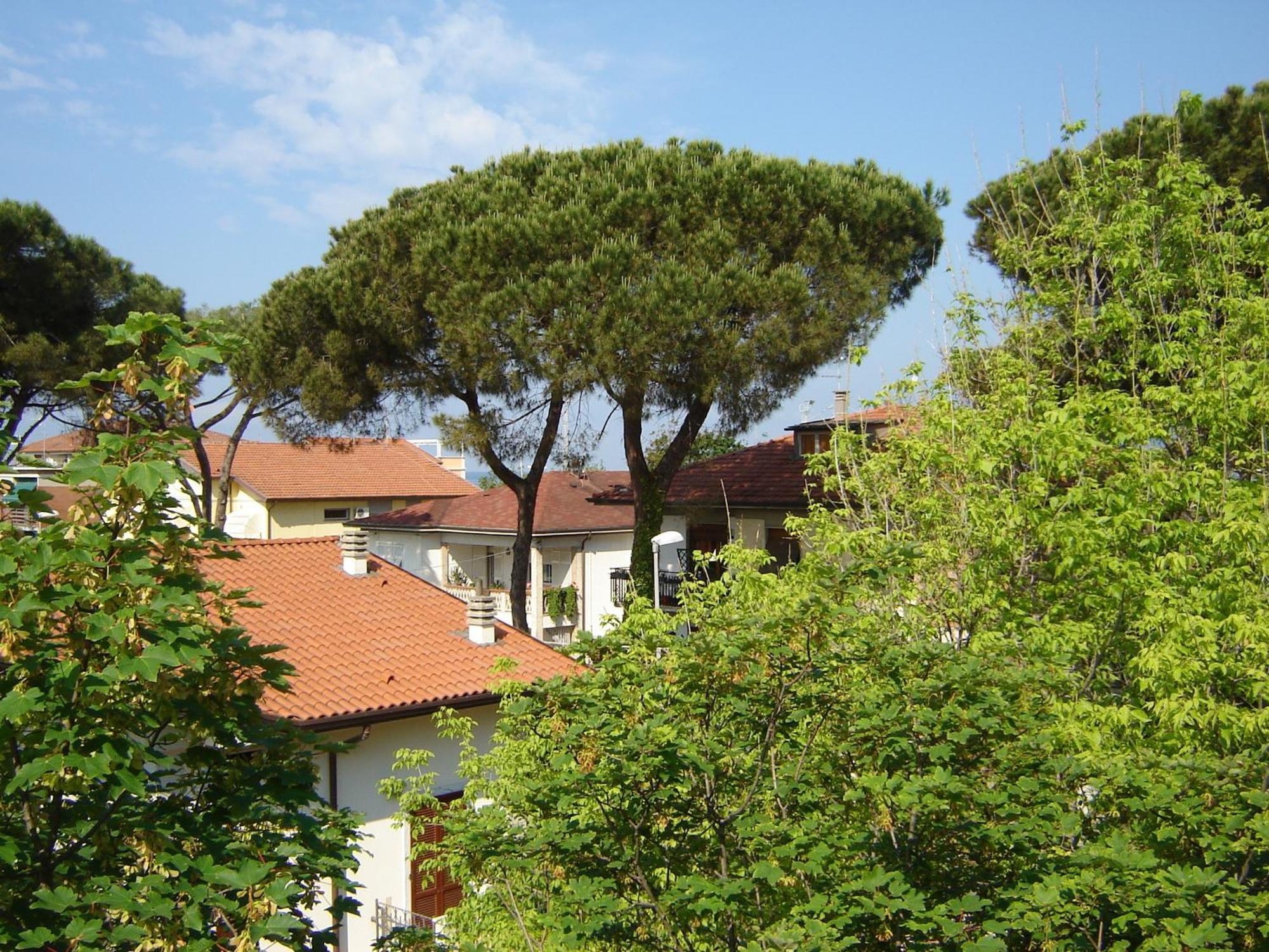 Hotel Caprice Marina di Massa Zewnętrze zdjęcie